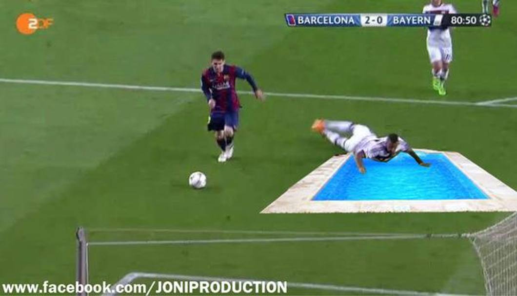 Alcune foto ironiche che ritraggono Boateng, a terra dopo la finta di Messi